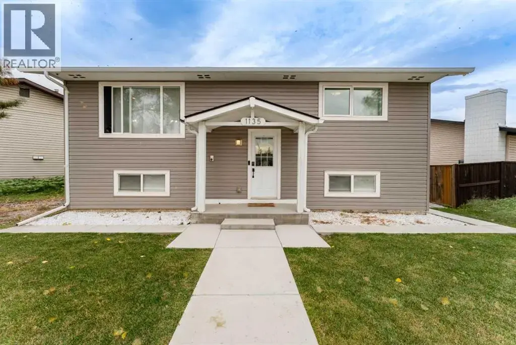1135 Penrith Crescent Se, Calgary