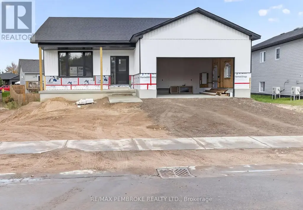 18 Durant Street, Petawawa