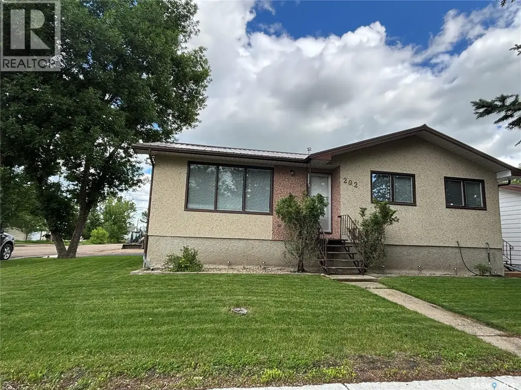 202 Herbert Street, Maple Creek