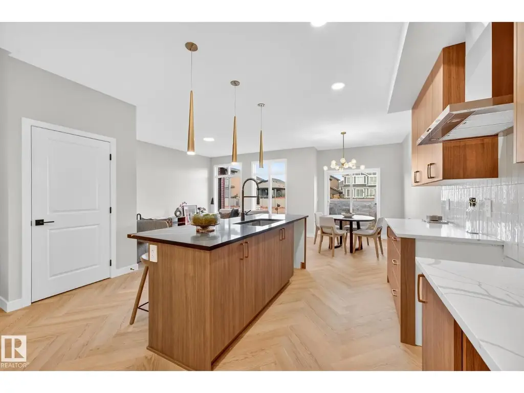 8307 Kiriak Lo Sw, Edmonton