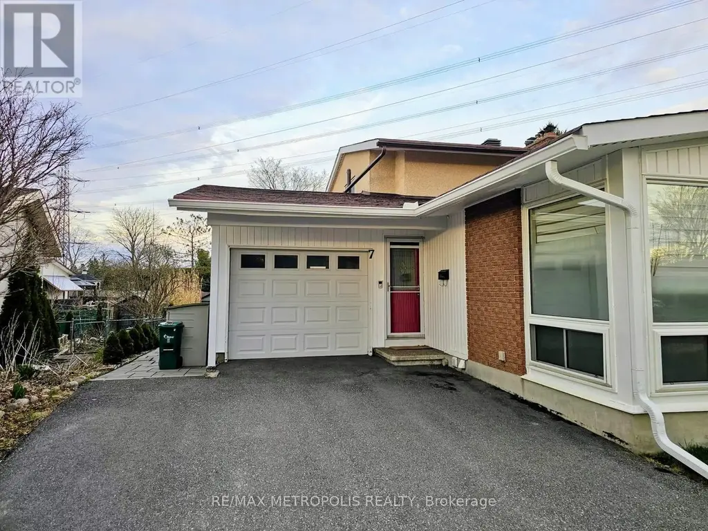 Bsmt - 7 Medhurst Drive, Ottawa