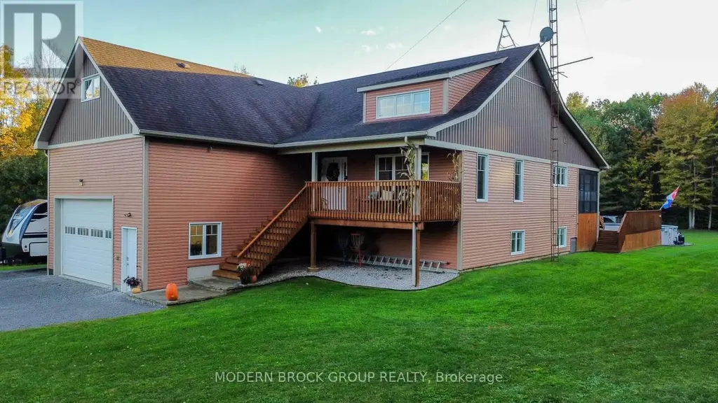 204 County Rd 5 Road, Front of Yonge