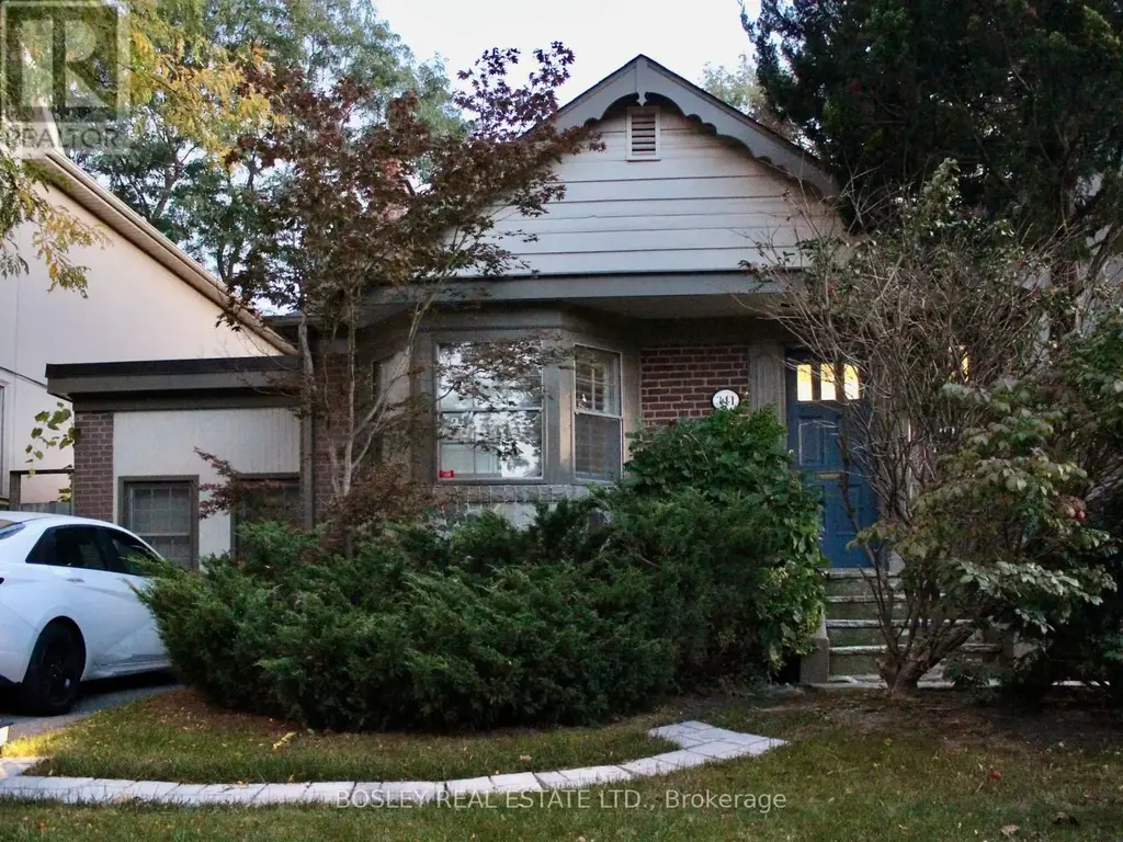 341 Moore Avenue, Toronto (Leaside)
