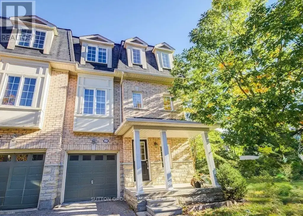 2 - 15 Old Colony Road, Richmond Hill (Oak Ridges Lake Wilcox)