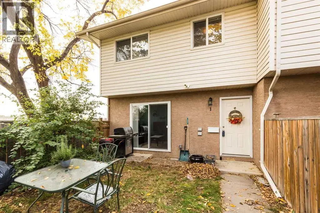 1, 1915 18 Avenue N, Lethbridge