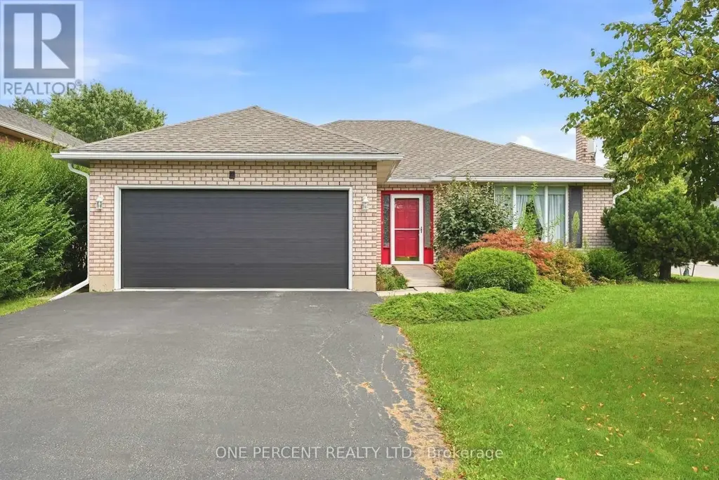 9 Country Club Road, Haldimand