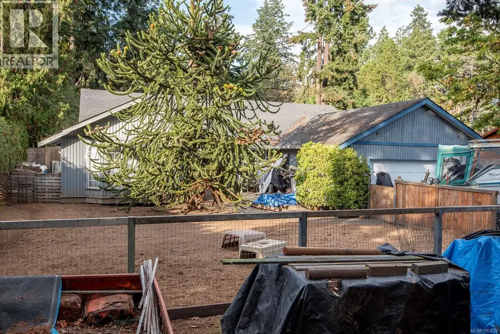 1706 Mills Rd, North Saanich