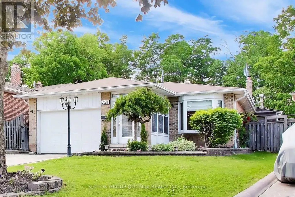 251 Chalfield Lane, Mississauga (Rathwood)