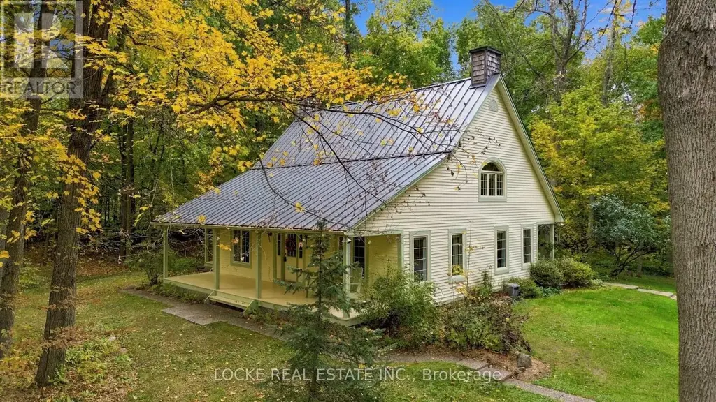 2207 Pleasantview Court, Ottawa
