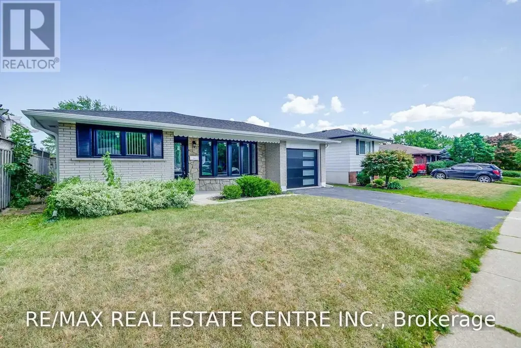 2134 Meadowbrook Road, Burlington (Mountainside)