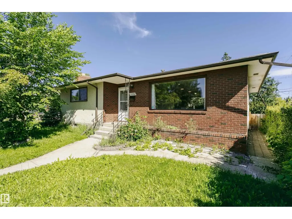 11440 44a Av Nw, Edmonton