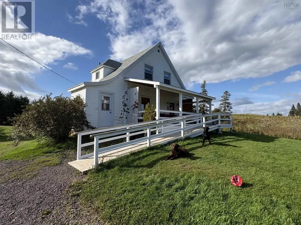 240 Bona Road, Cap La Ronde
