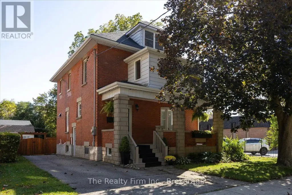 101 St Vincent Street N, Stratford
