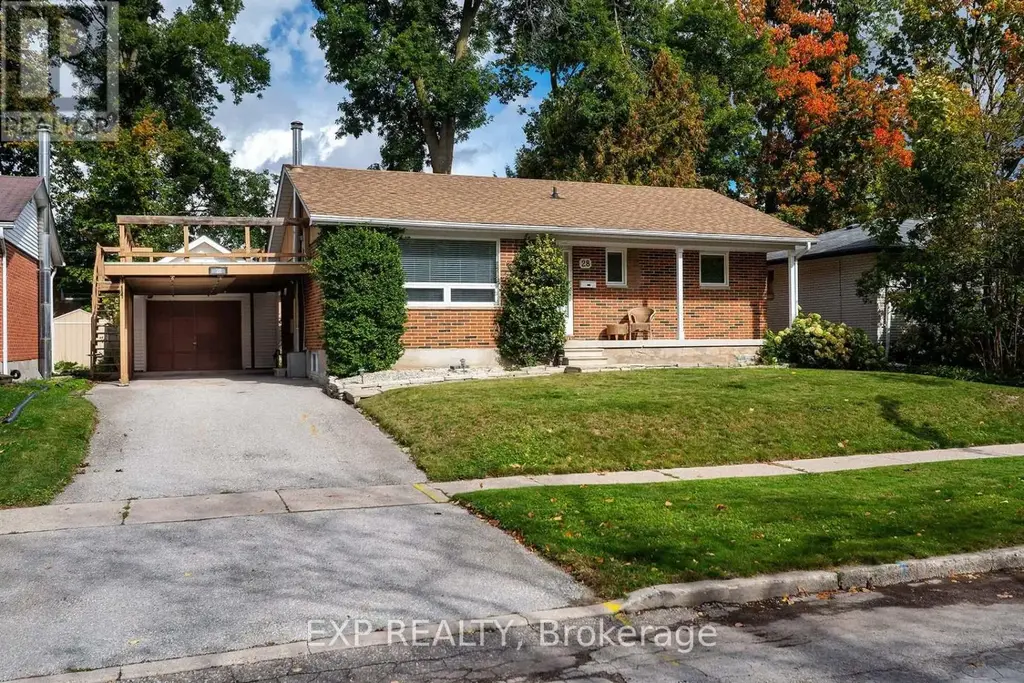 28 Alexander Avenue, Barrie (Codrington)
