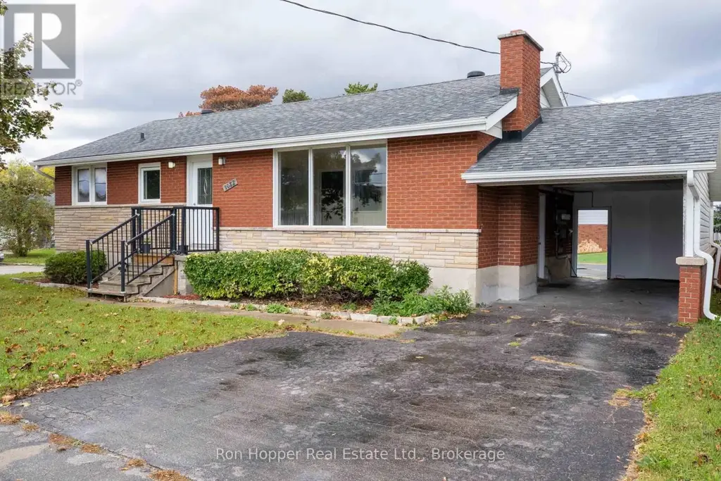 1082 8th Street E, Owen Sound