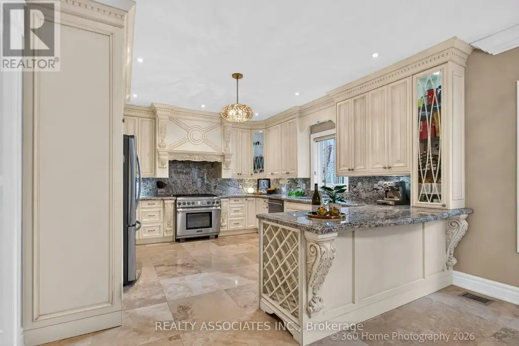 128 Coalbrook Court, Vaughan (East Woodbridge)