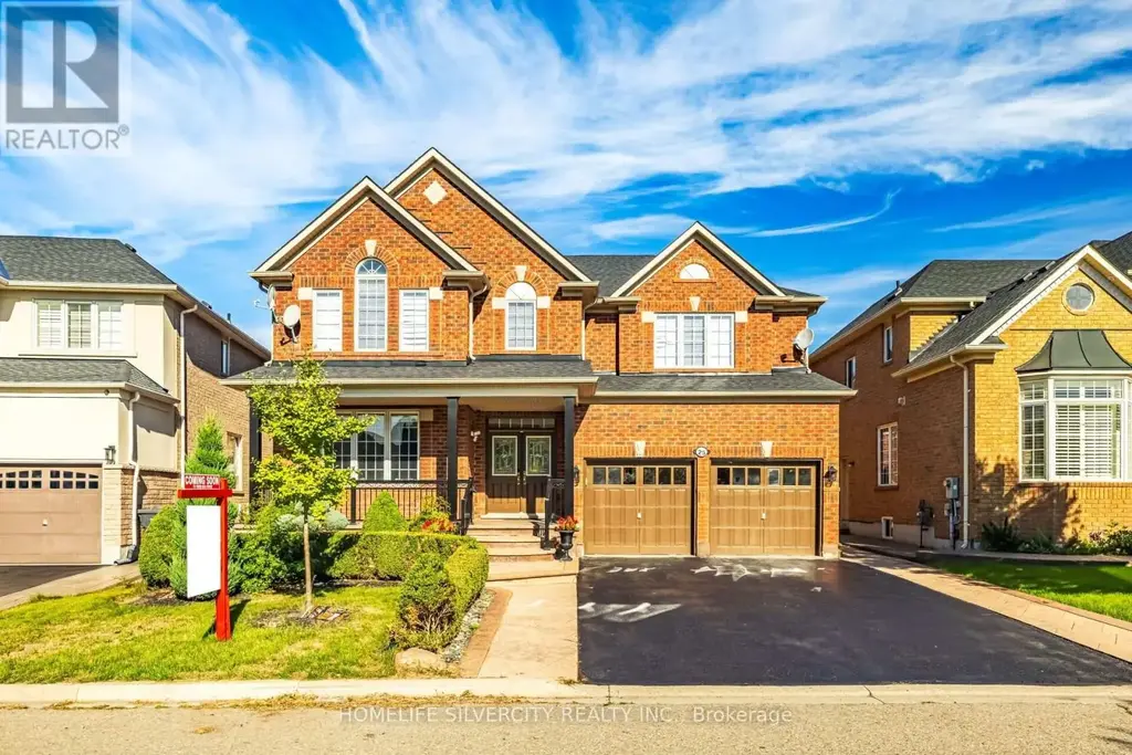 25 Van Hoof Crescent, Brampton (Vales of Castlemore)