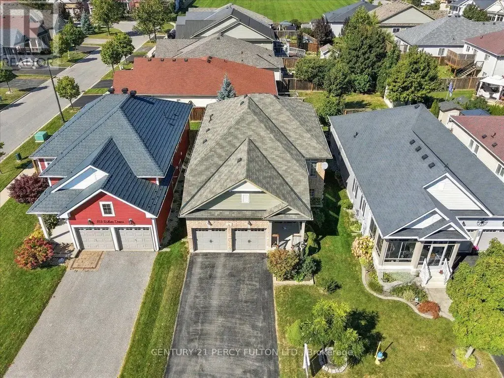 111 White Drive, Port Hope