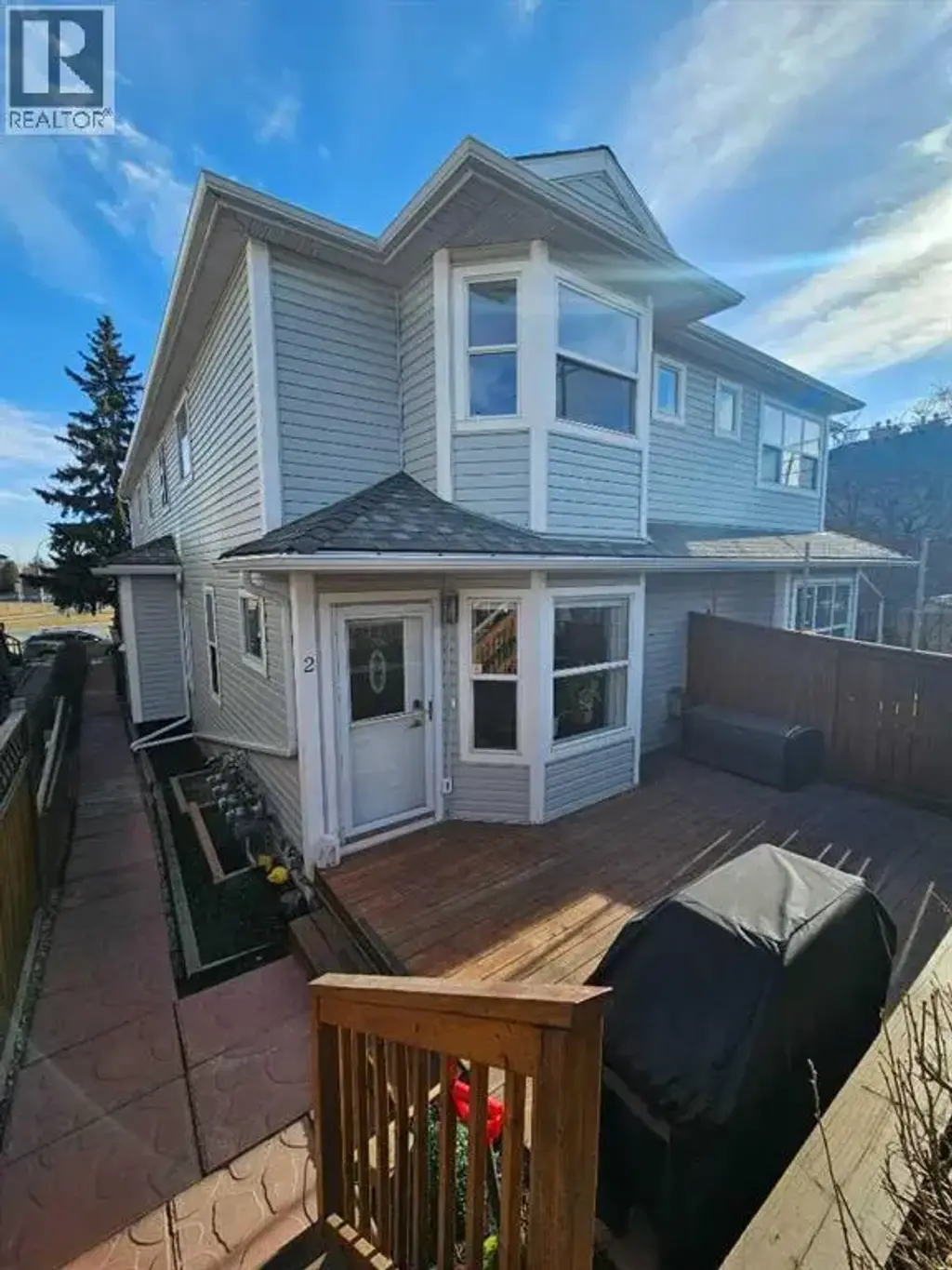 2, 2013 24 Street Sw, Calgary