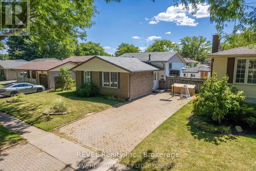 7116 Harriman Street, Niagara Falls (Casey)