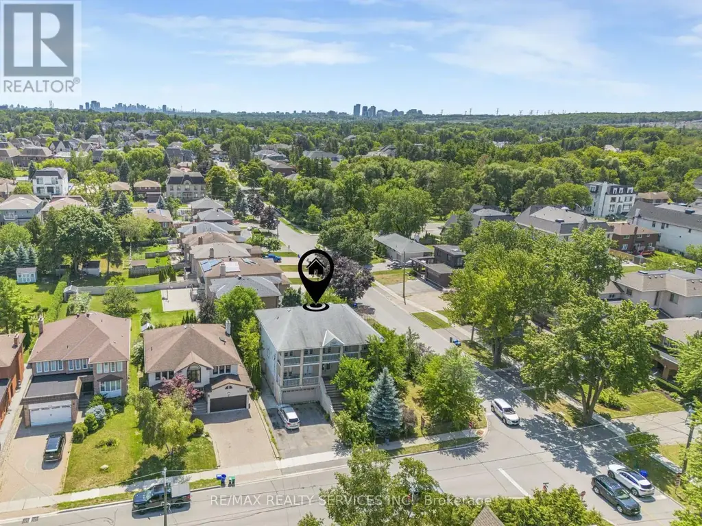 135 Spruce Avenue, Richmond Hill (South Richvale)