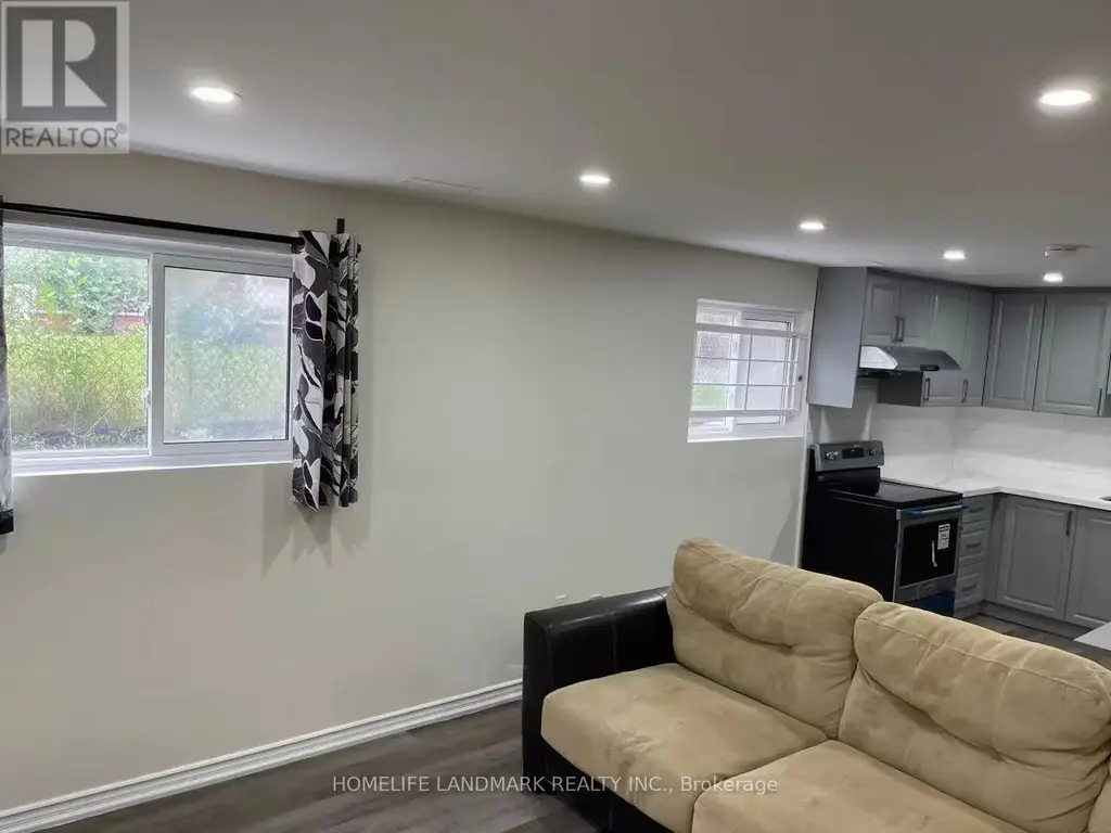 Basement - 8 Chalet Road, Toronto (Pleasant View)