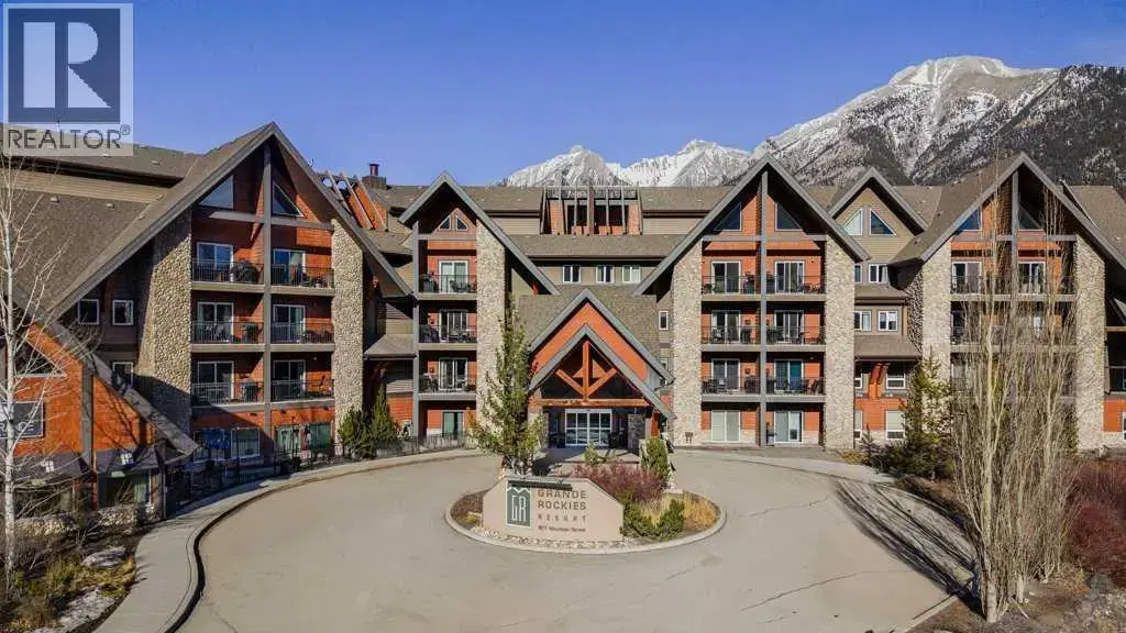 319, 901 Mountain Street, Canmore