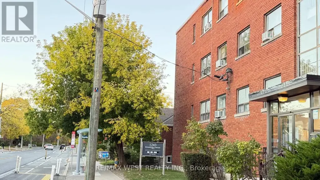 110 - 1243 Broadview Avenue, Toronto (Broadview North)
