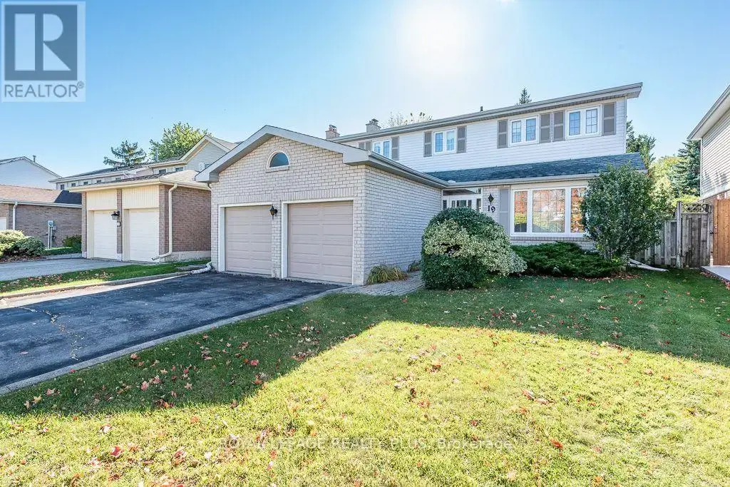 19 Macdougall Drive, Brampton (Central Park)