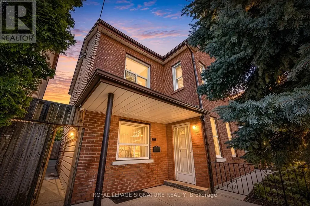 212 Lippincott Street, Toronto (University)