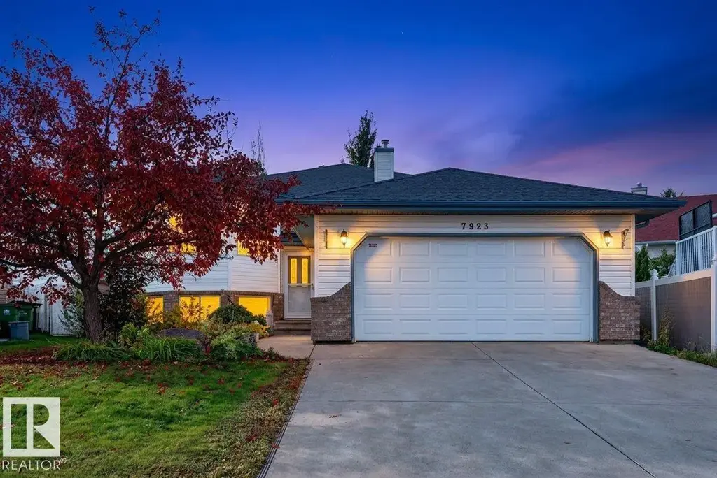 7923 161 Av Nw, Edmonton