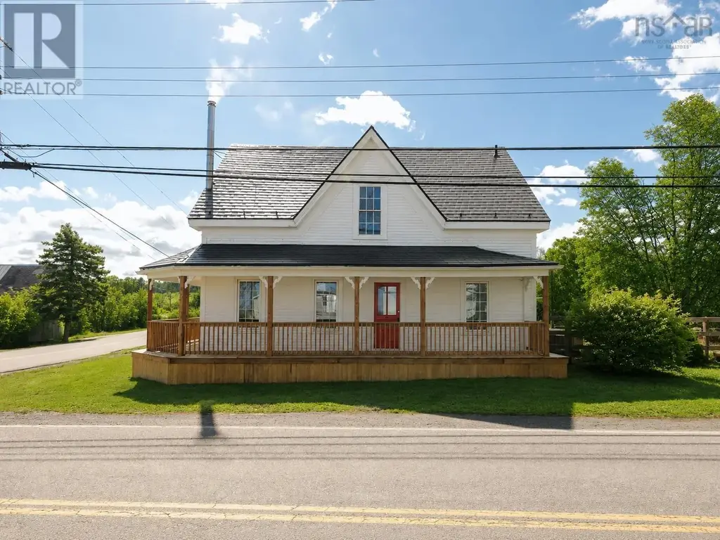 2133 New Cheverie Road, Cheverie