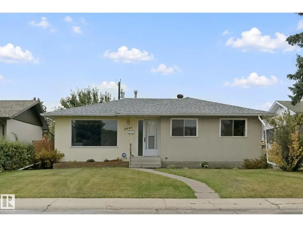8424 70 St Nw, Edmonton