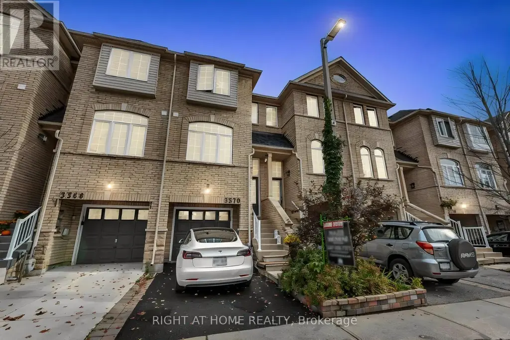 3370 Redpath Circle, Mississauga (Lisgar)