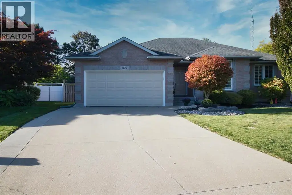 165 Alex Cameron Court, Sarnia