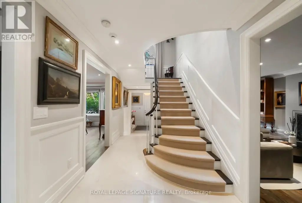 230 Strathallan Wood, Toronto (Bedford Park-Nortown)