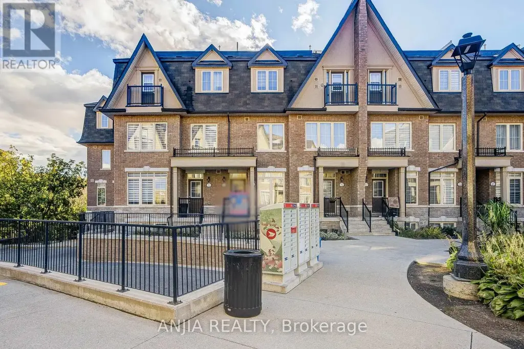 38 - 181 Parktree Drive, Vaughan (Maple)