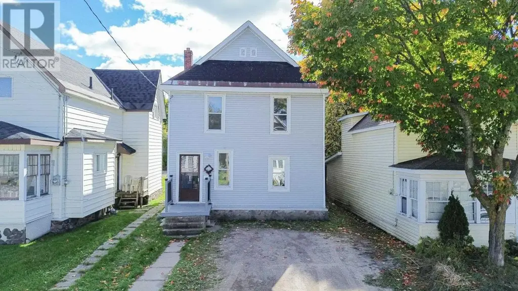 182 Dennis St, Sault Ste. Marie
