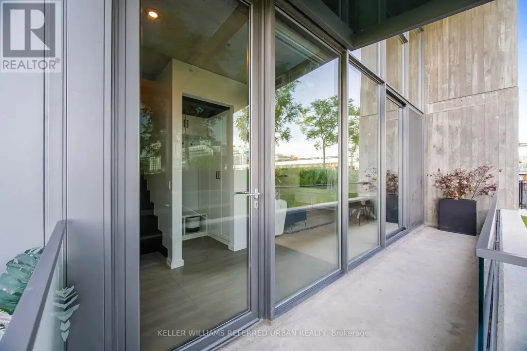 Th105 - 170 Bayview Avenue, Toronto (Moss Park)