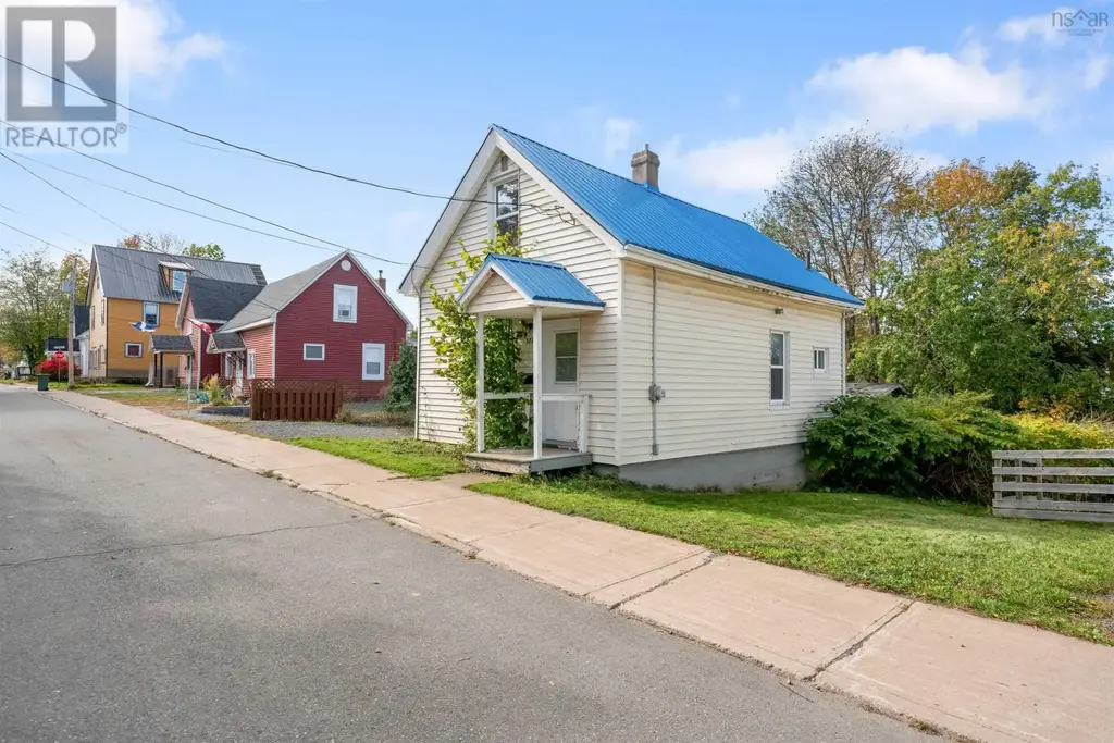 377 Macdonald Street, New Glasgow