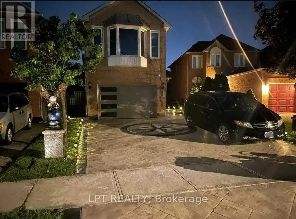 8 Banner Road, Brampton (Brampton West)
