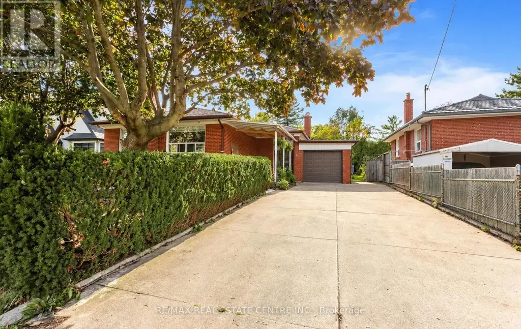 302 Southview Road, Oakville (WO West)