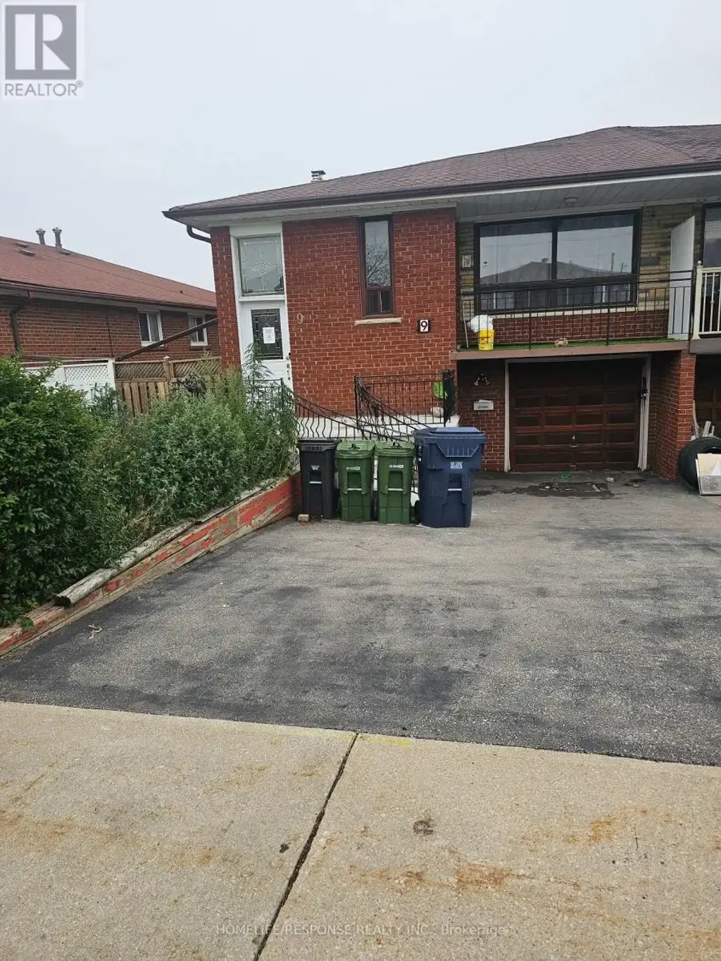 9 Songwood Drive, Toronto (Humbermede)