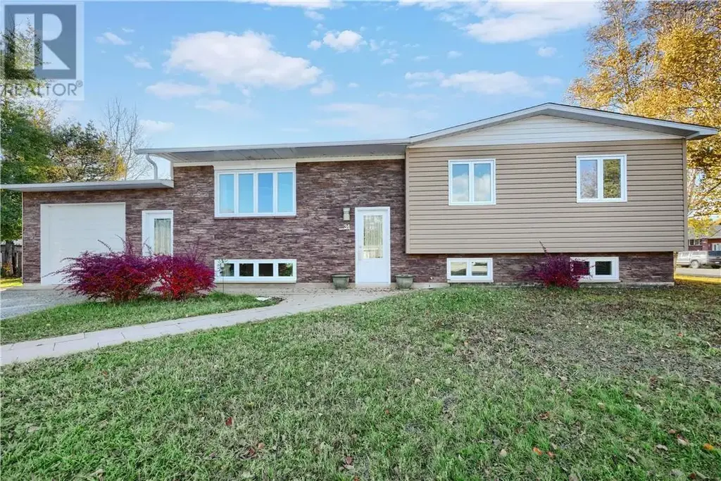 34 Lynne Court, Chapleau