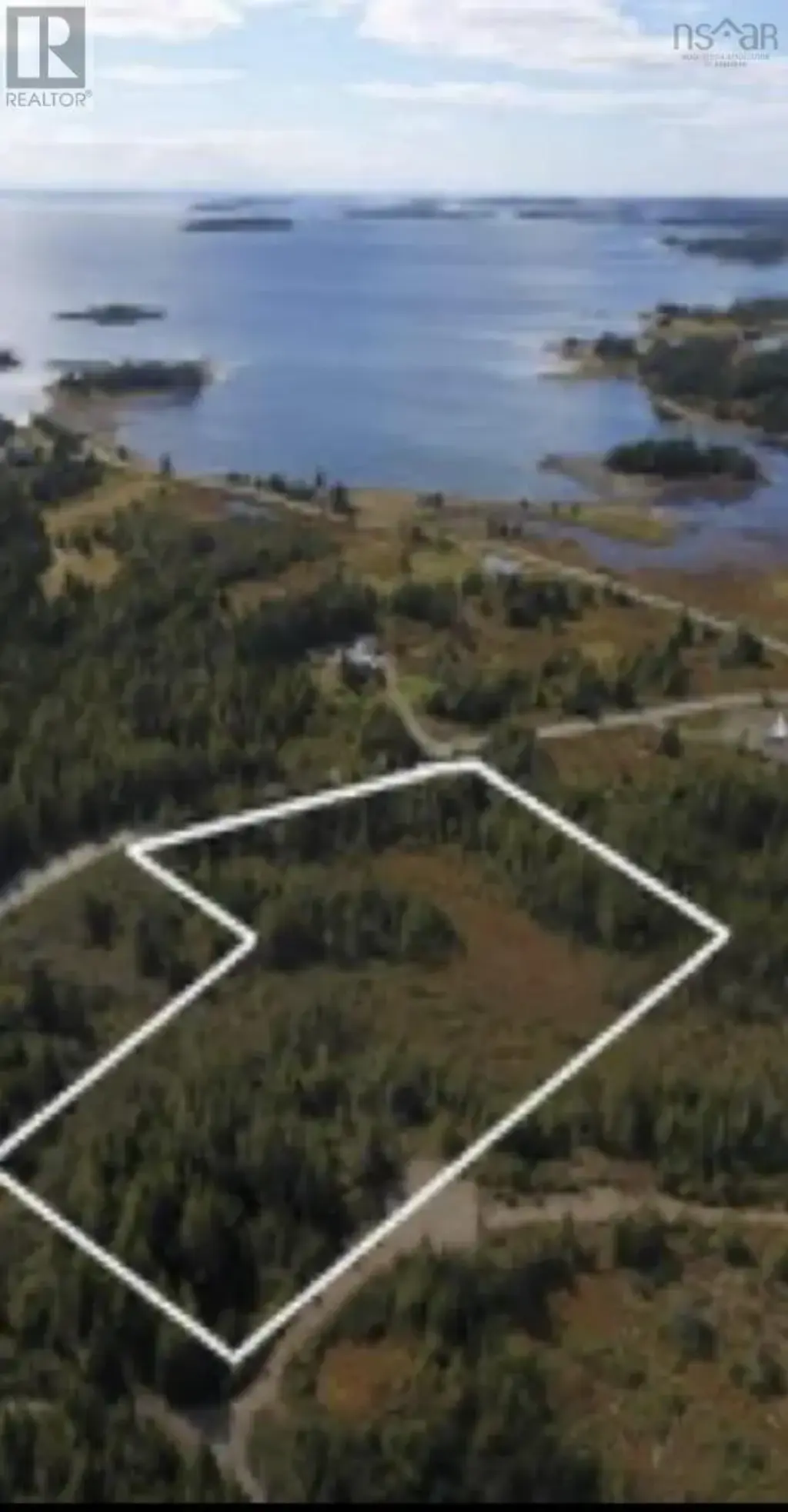 South Shore Road, Mitchell Bay
