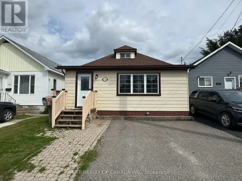 222 Maple Street S, Timmins (TS - SE)