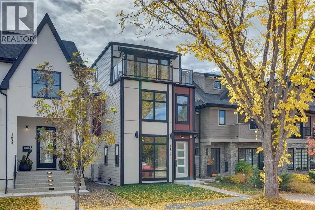 1637 Bowness Road Nw, Calgary
