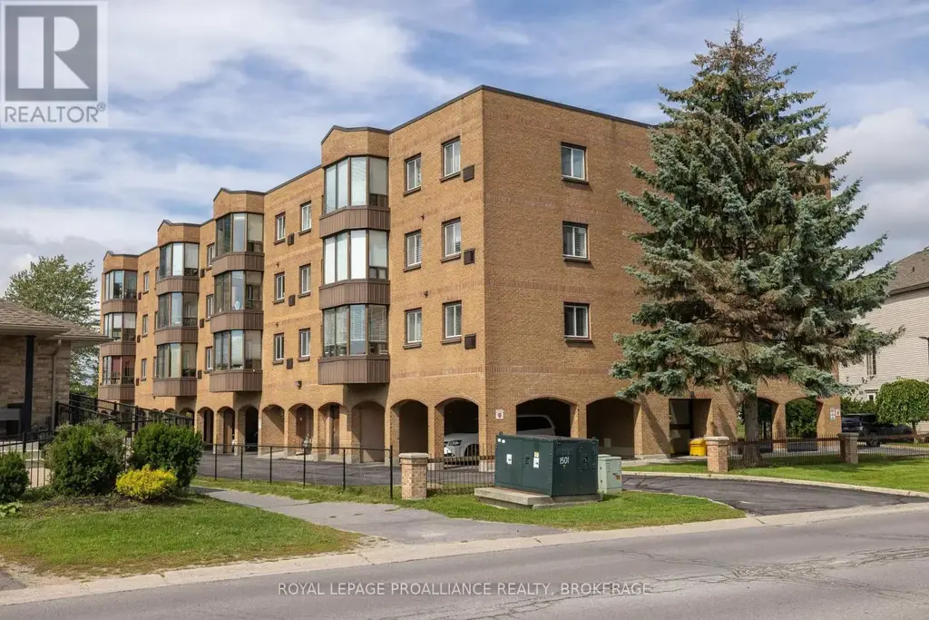 301 - 649 Davis Drive, Kingston (East Gardiners Rd)