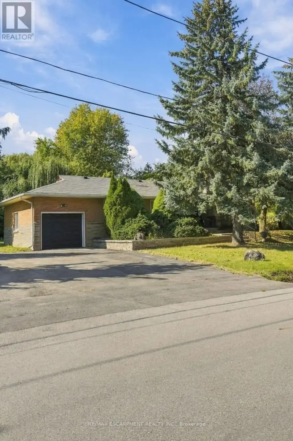 904 Montgomery Drive, Hamilton (Ancaster)