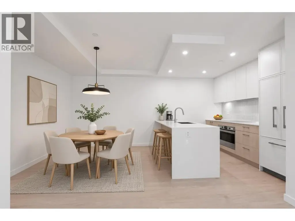120 954 Lytton Street, North Vancouver